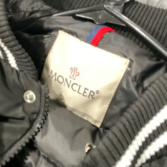 Black monclear bomber coat with hat - Picture 2 of 4